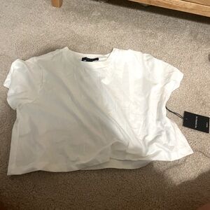 forever 21 white cropped tee. never been worn, tag still intact
